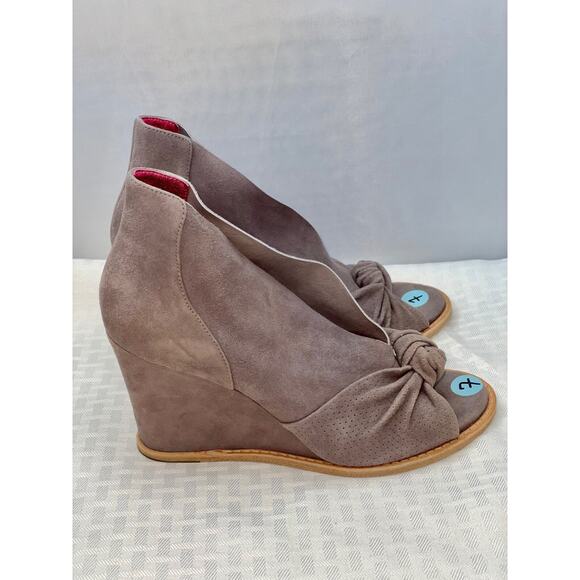 Belle Sigerson Morrison Suede Peep Toe Wedge Bootie Pump Heels Size 7 - Picture 7 of 8